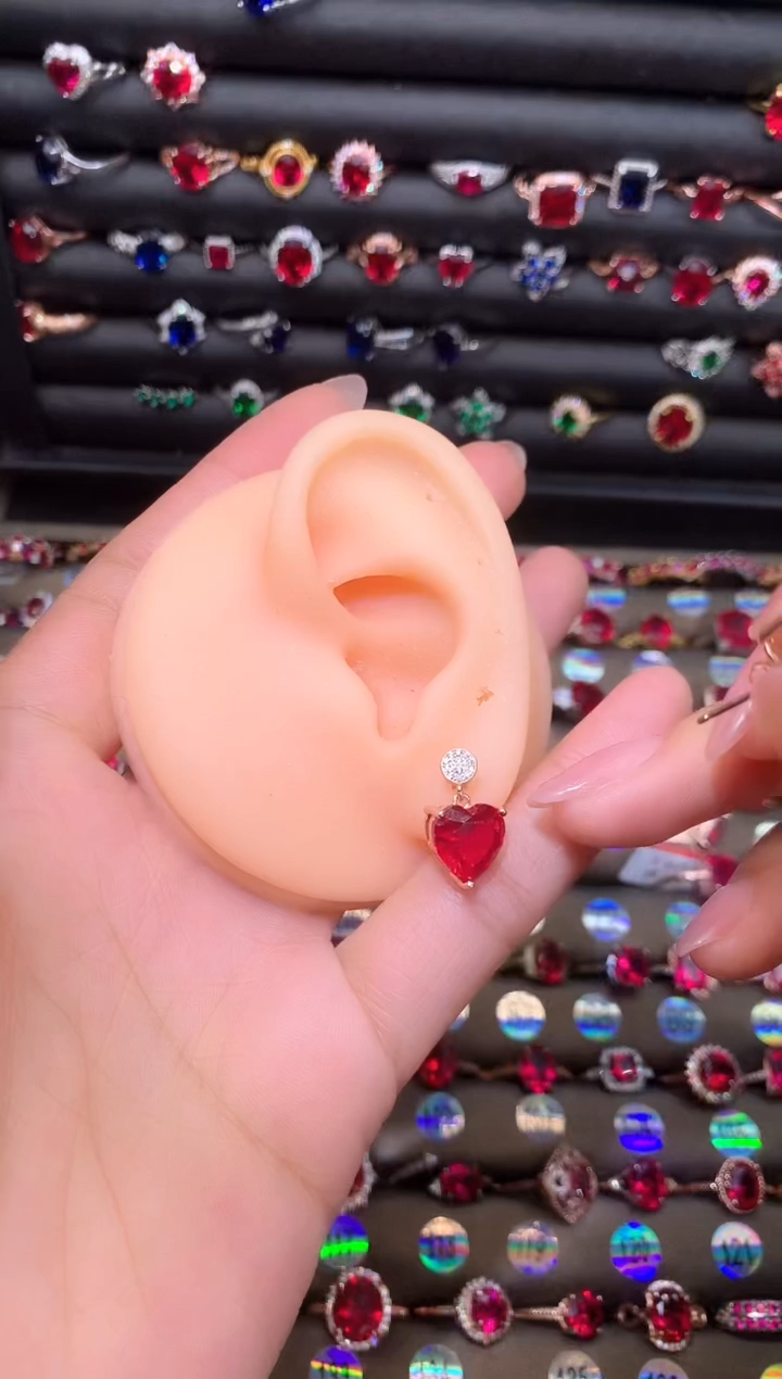 【闪购商品】红宝石耳饰银S925镶嵌1