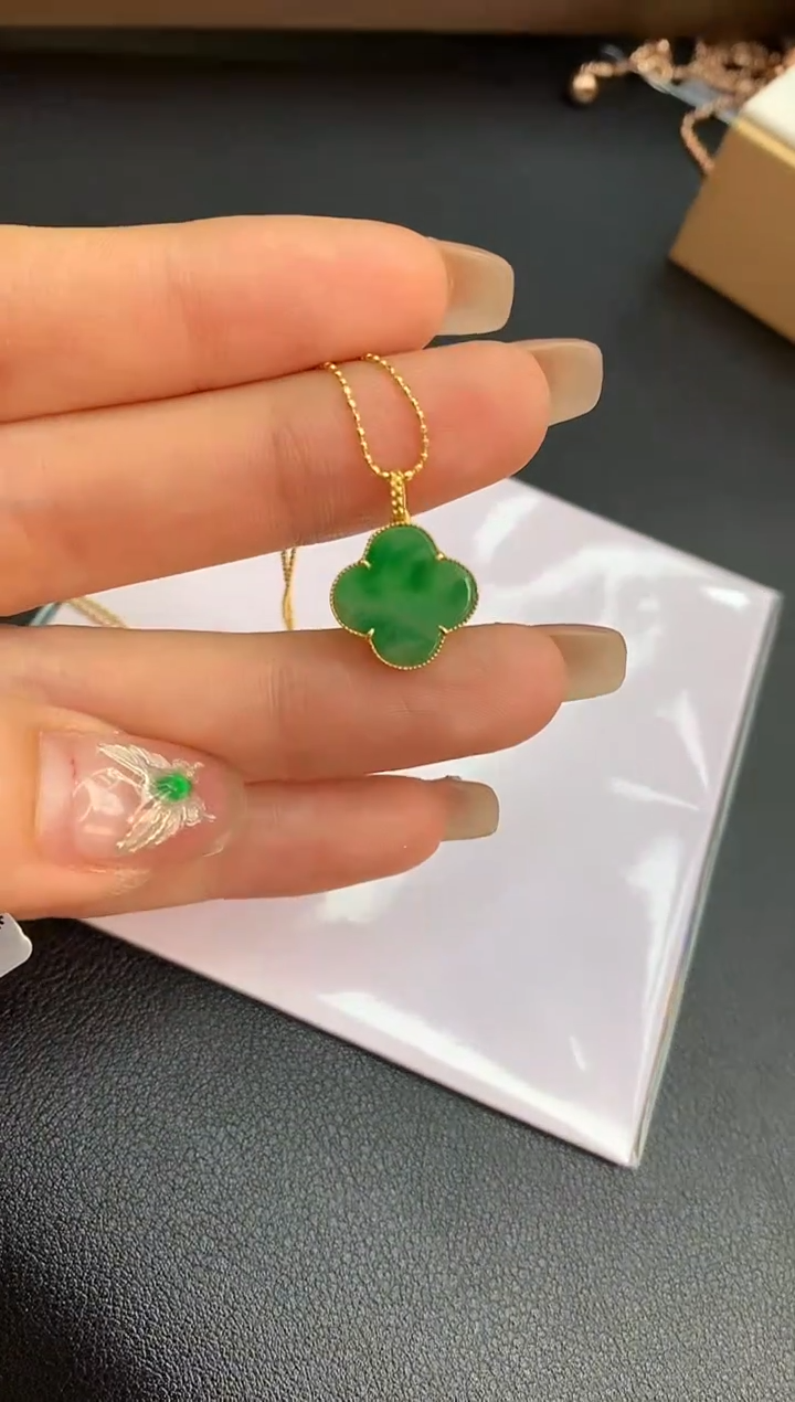 【闪购商品】翡翠颈饰18K金镶嵌赠礼盒证书 珍珍