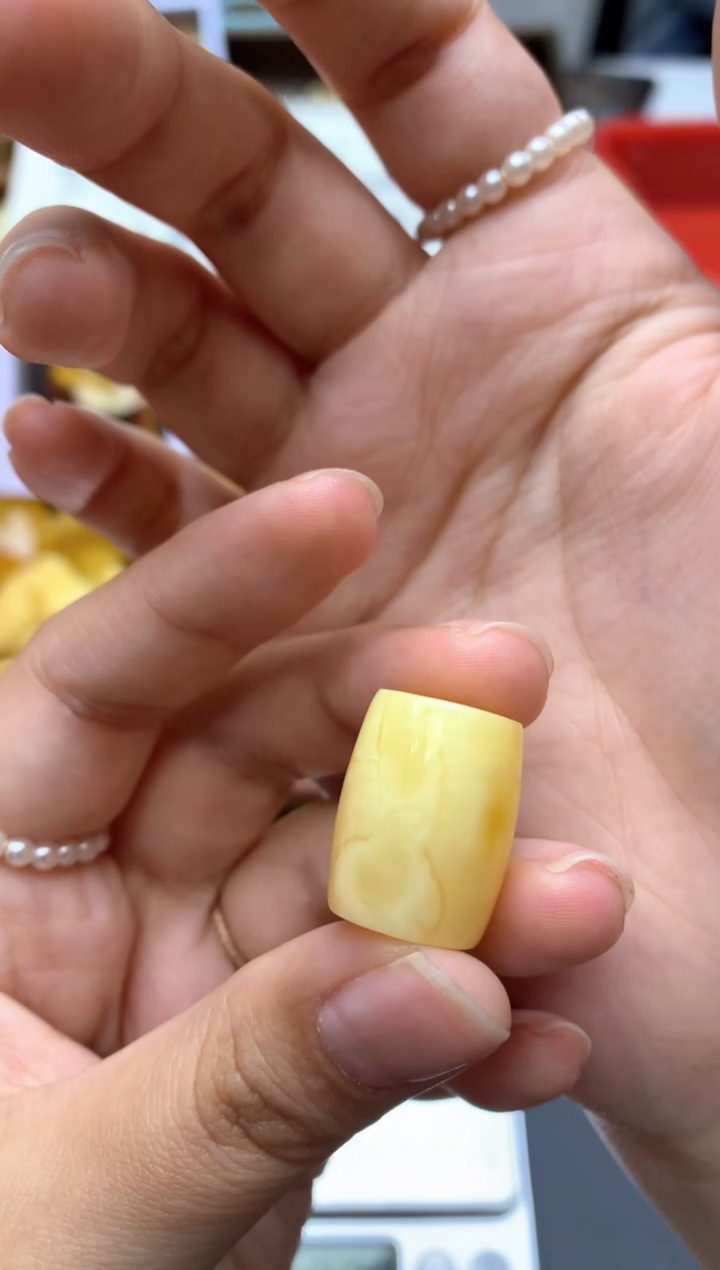 【闪购商品】琥珀珠宝奇石未镶嵌076琥珀蜜蜡花粉有纹小坑介意勿拍