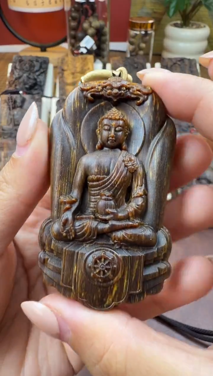 木木雕款芽庄   药师佛 7cm  送养香瓶