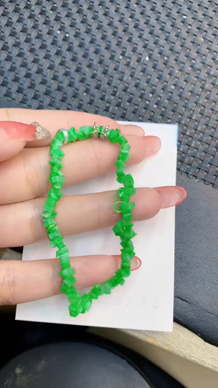 颈饰未镶嵌翡翠1