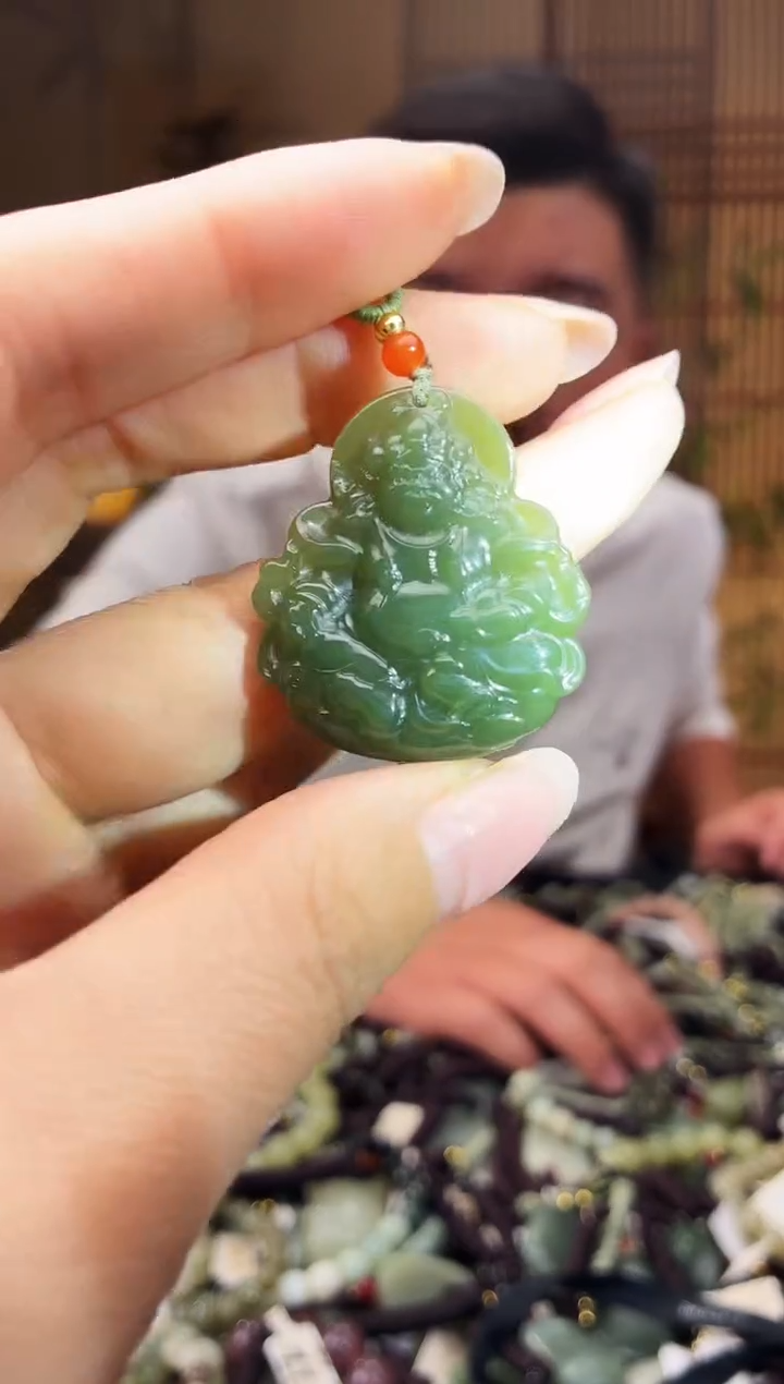 颈饰未镶嵌和田玉多样性发货，拍一发一
