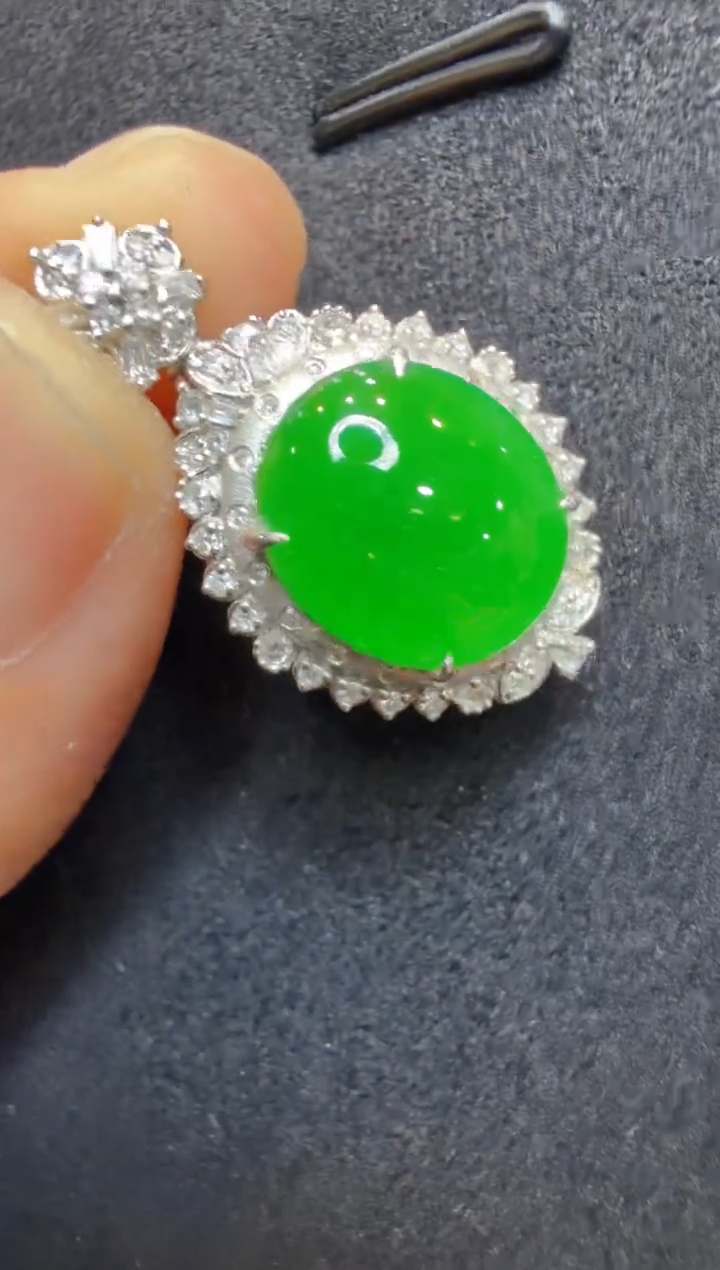 吊坠(不含链)18K金镶嵌翡翠多样性团购发一件