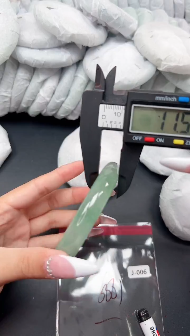 精品手镯，一物一拍J-006