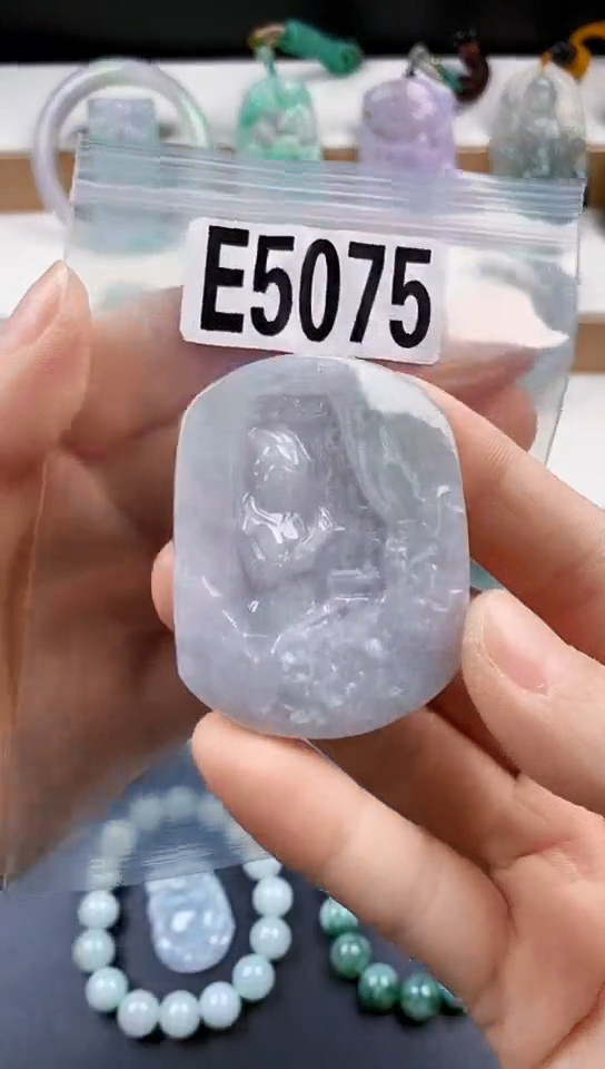 颈饰未镶嵌翡翠天然翡翠吊坠挂件