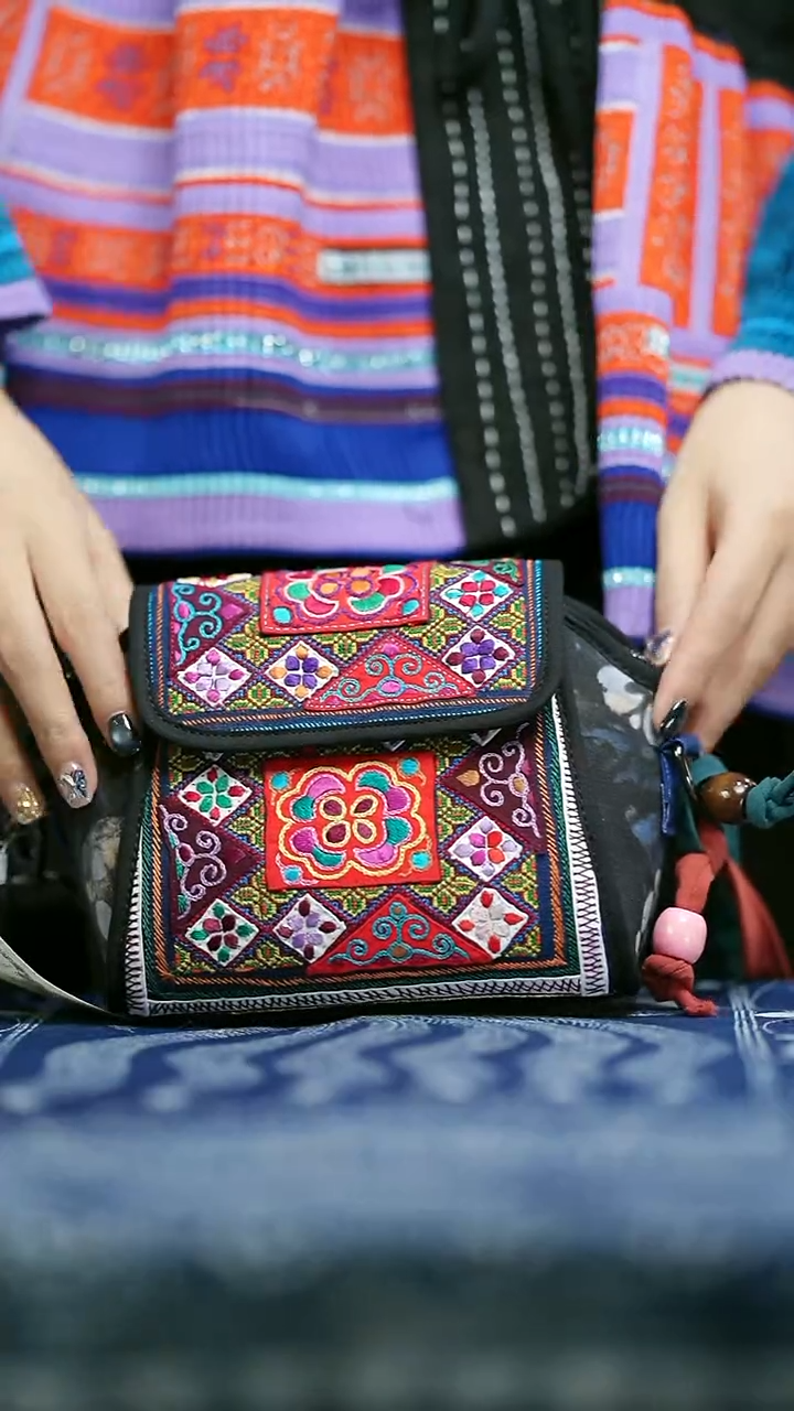 织绣L91黔东南苗族刺绣   包