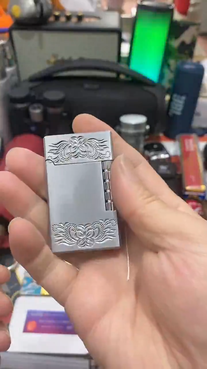 瓷片闪购商品  如图所示