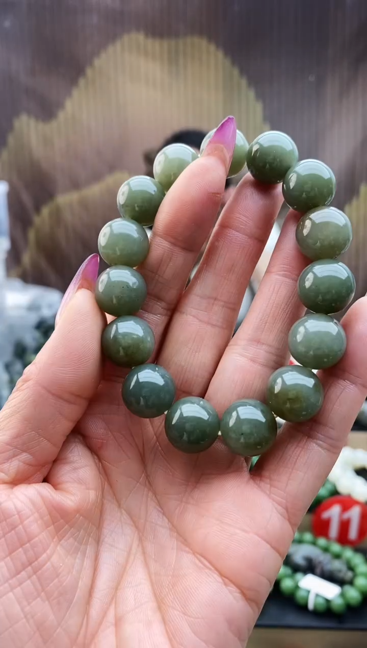 未镶嵌手串和田玉天空蓝14飘糖有包容