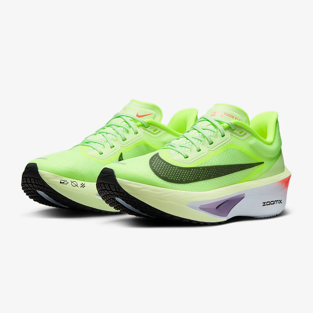 Nike耐克女款半马运动鞋ZOOM FLY6 高能感雅丹机能FN8455-701