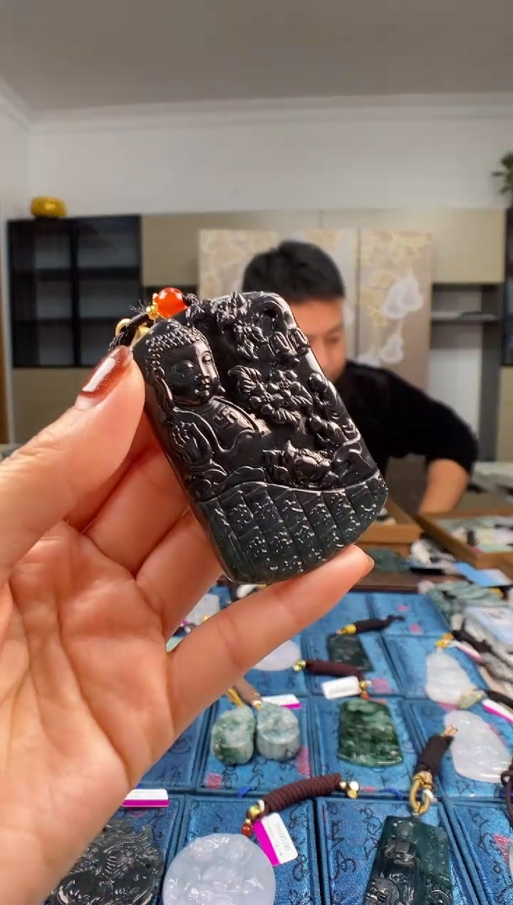 颈饰未镶嵌翡翠多样性发其一