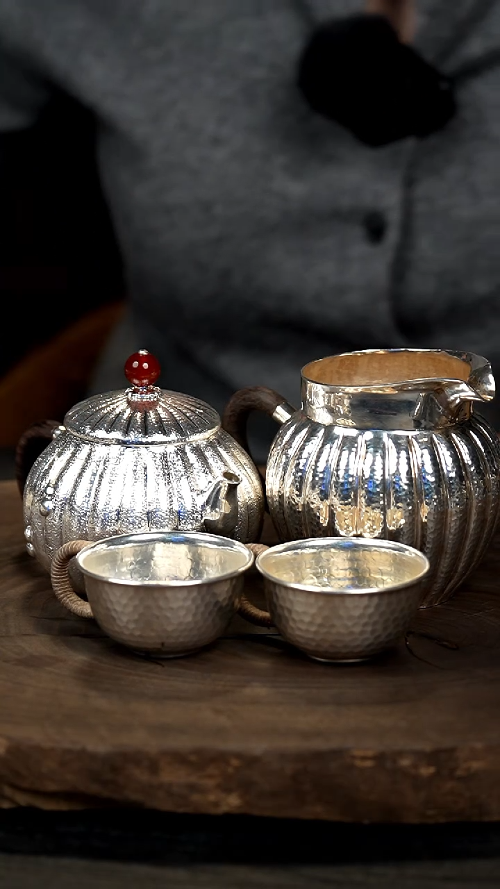 【闪购商品】手工南瓜银壶+公道杯+2银杯+1鱼