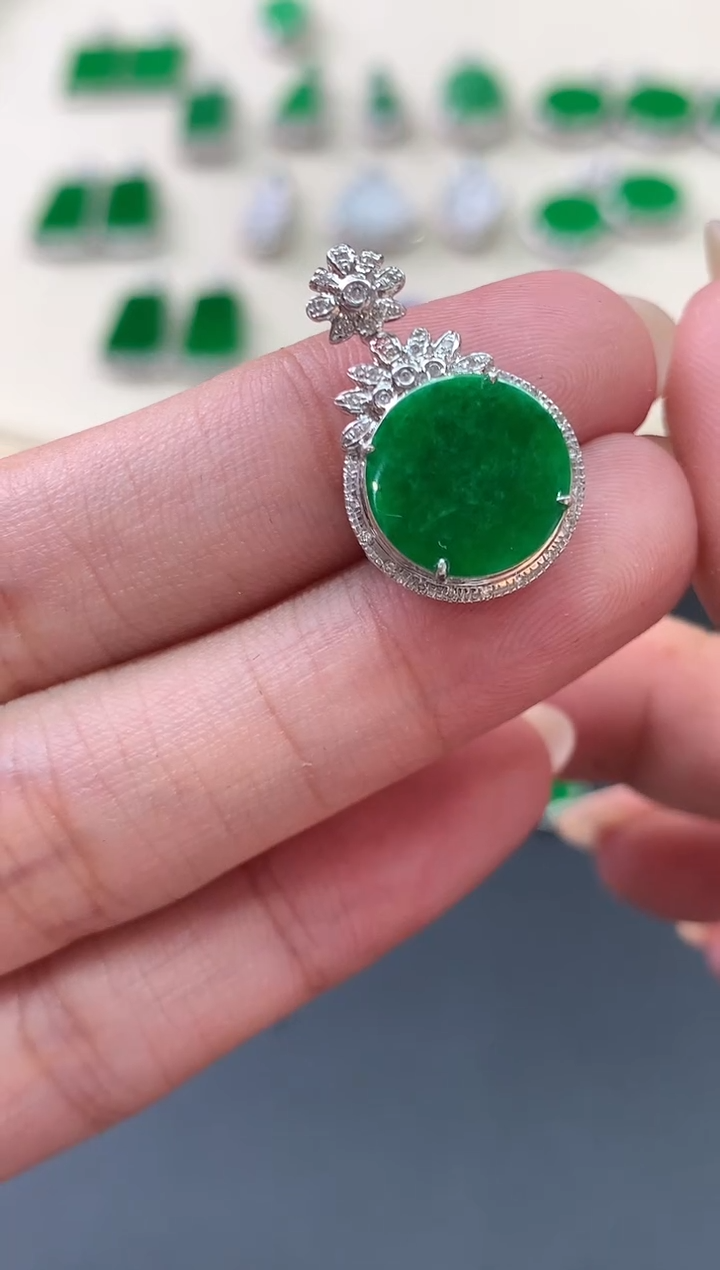 翡翠18K金镶嵌吊坠(不含链)A74|2800