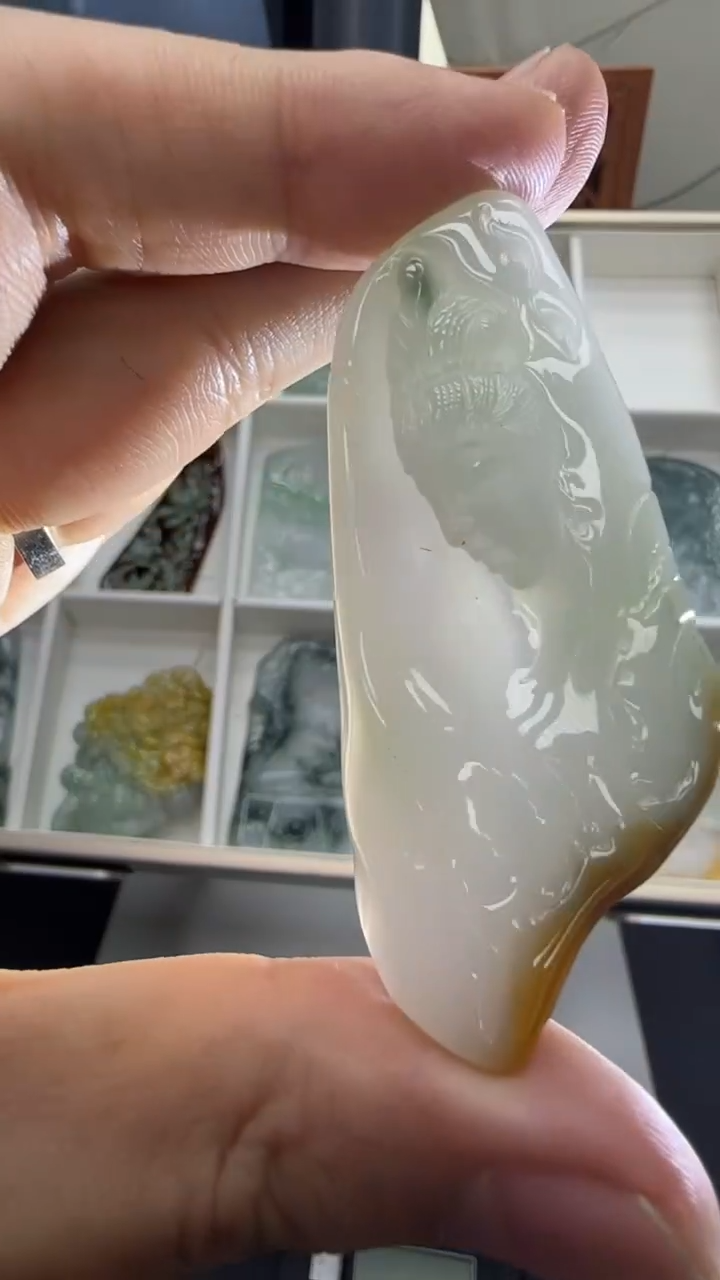 【闪购商品】翡翠挂件未镶嵌国雕谢林工（定制退货扣1000元）