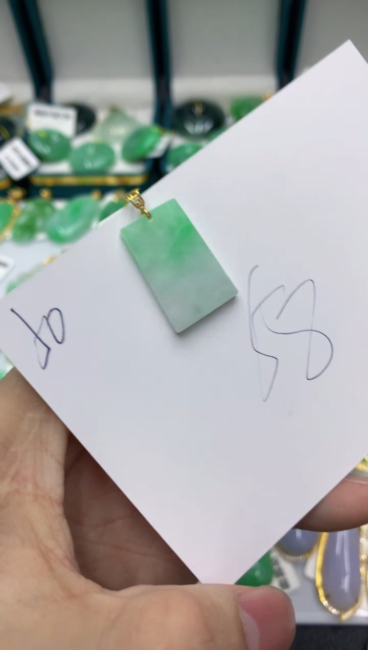 【闪购商品】翡翠颈饰18K金镶嵌翡翠