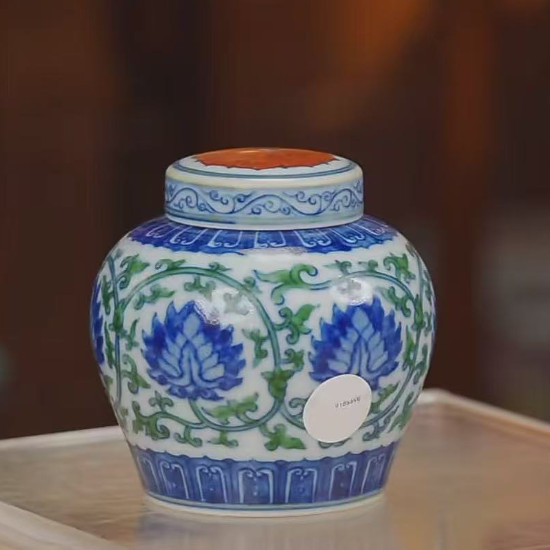 国呈拍卖古董瓷器