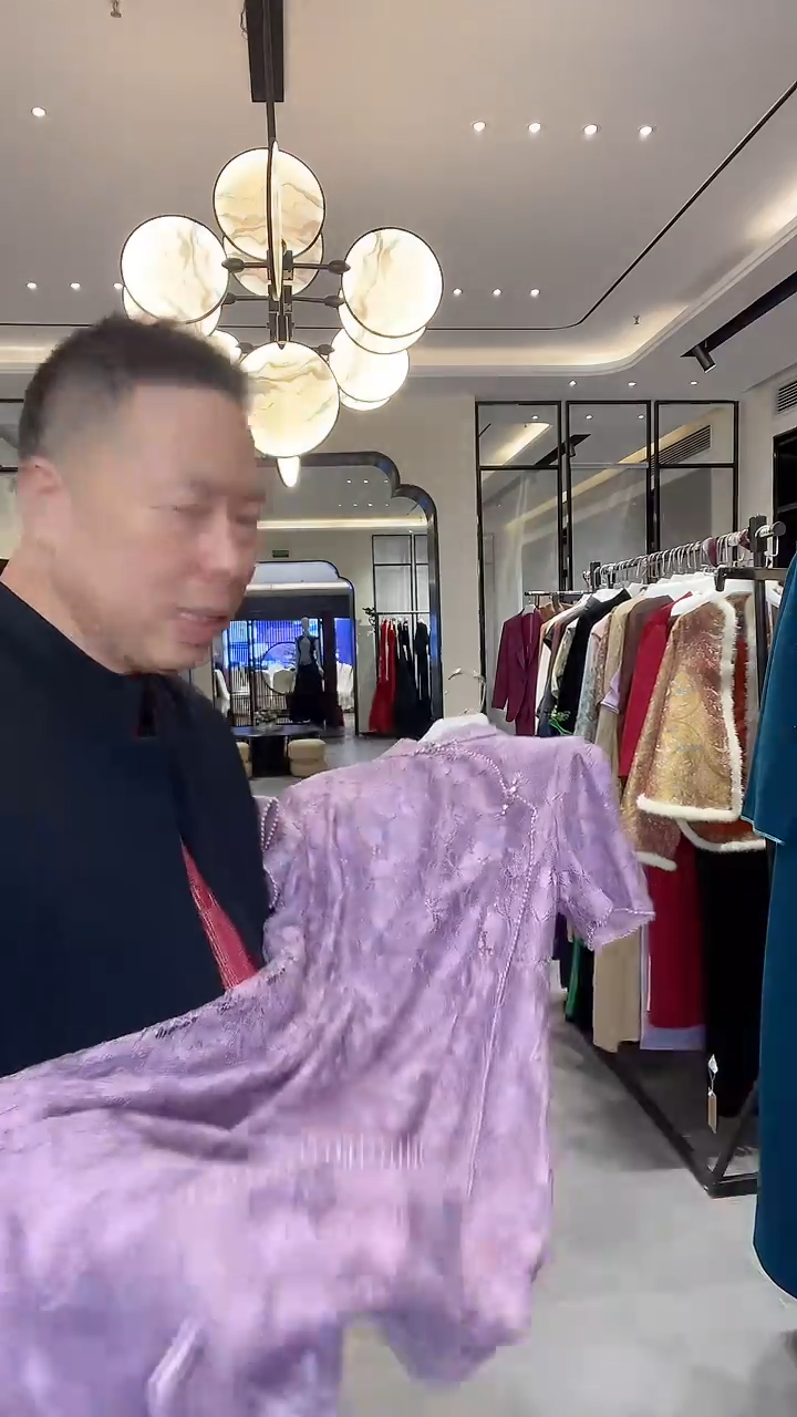 紫色蕾丝高定款旗袍 399 xl码