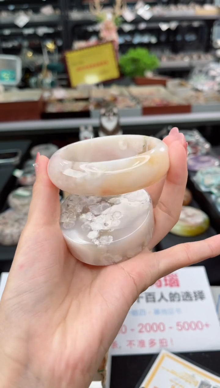 【闪购商品】石英质玉手镯未镶嵌58圈口（赠品镯心）1795653