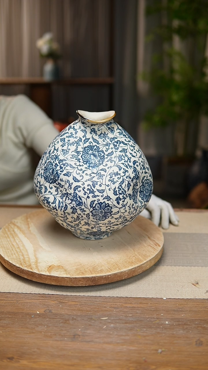 【闪购商品】陶瓷 花器青花瓷缠枝莲大肚