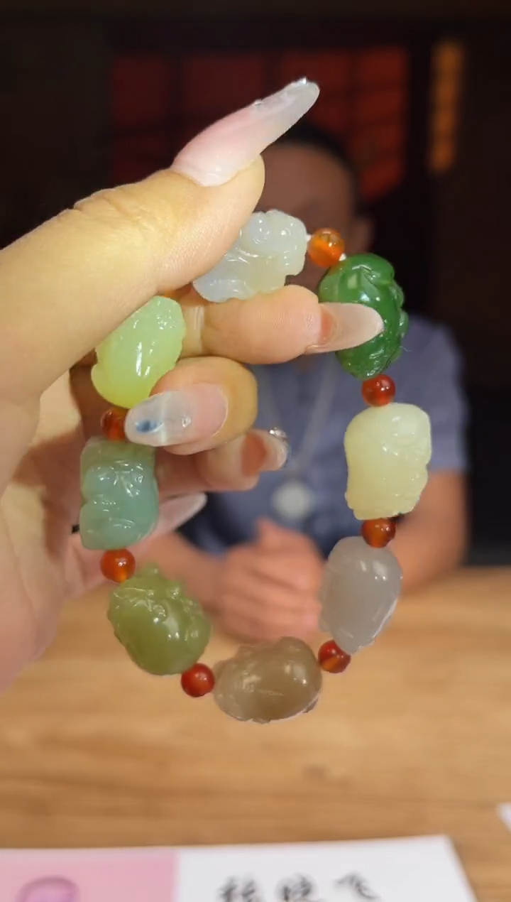 和田玉未镶嵌颈饰A047