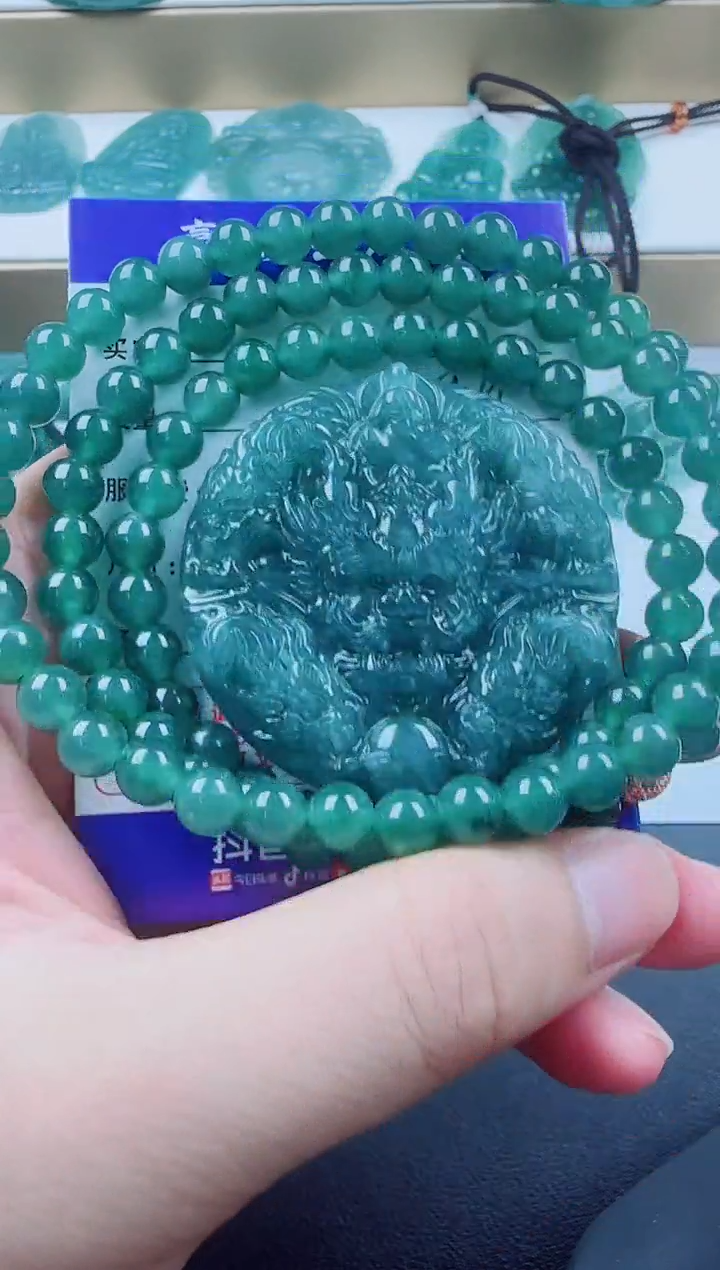 翡翠未镶嵌颈饰悟道九龙多样性发货随机一件发货