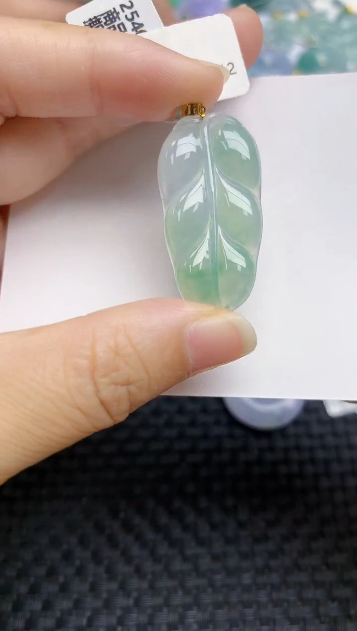 翡翠18K金镶嵌颈饰天然缅甸A货翡翠百元以上9元证书费自理