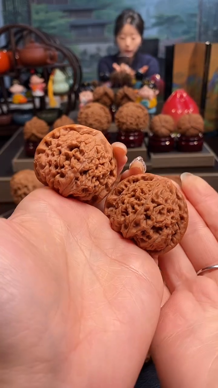 【闪购商品】文玩核桃把件K9水龙纹43