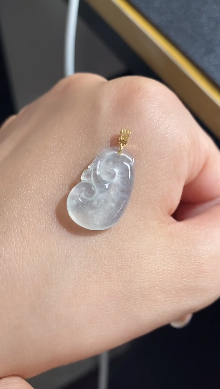 颈饰18K金镶嵌翡翠天然缅甸翡翠A货