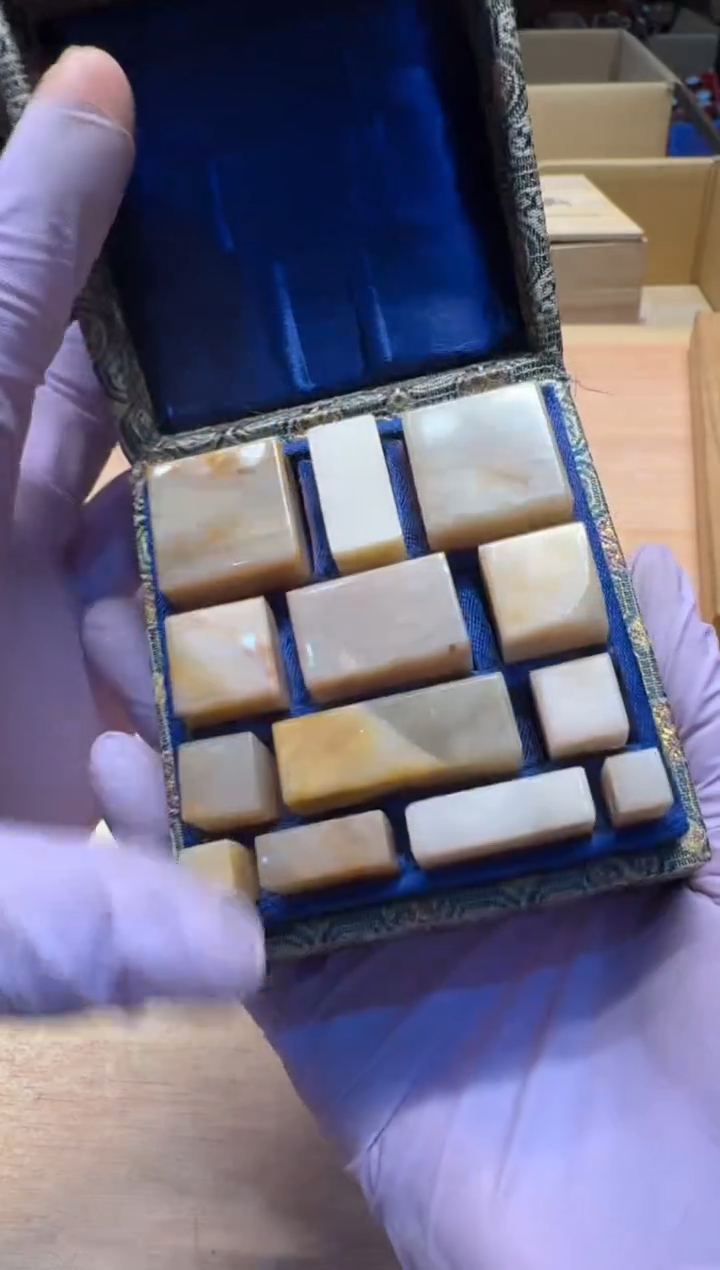 【闪购商品】老板谨慎参拍，感谢支持哈哈哈