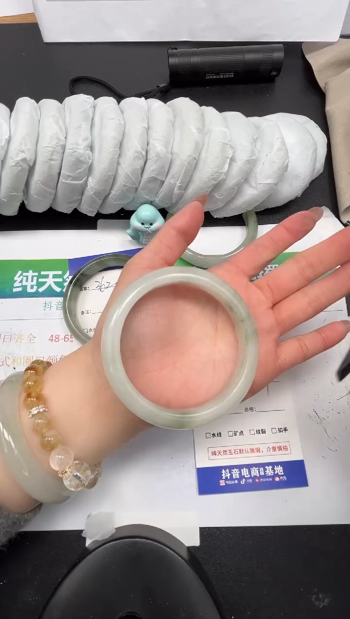 【闪购商品】石英质玉手镯未镶嵌363-59