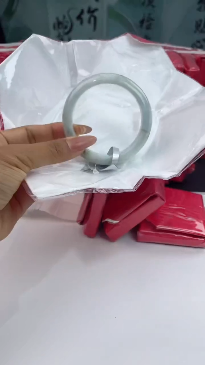 【闪购商品】翡翠手镯未镶嵌翡翠手镯（微瑕）2