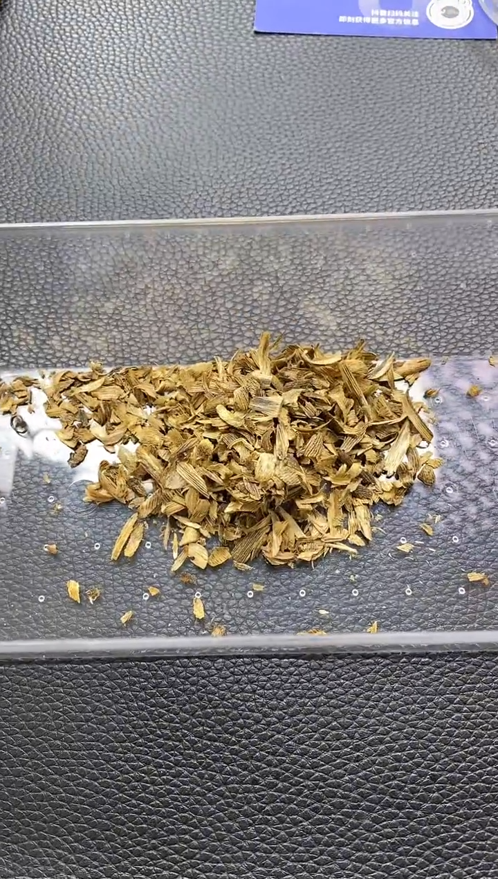 海南莺歌绿奇楠勾丝10克