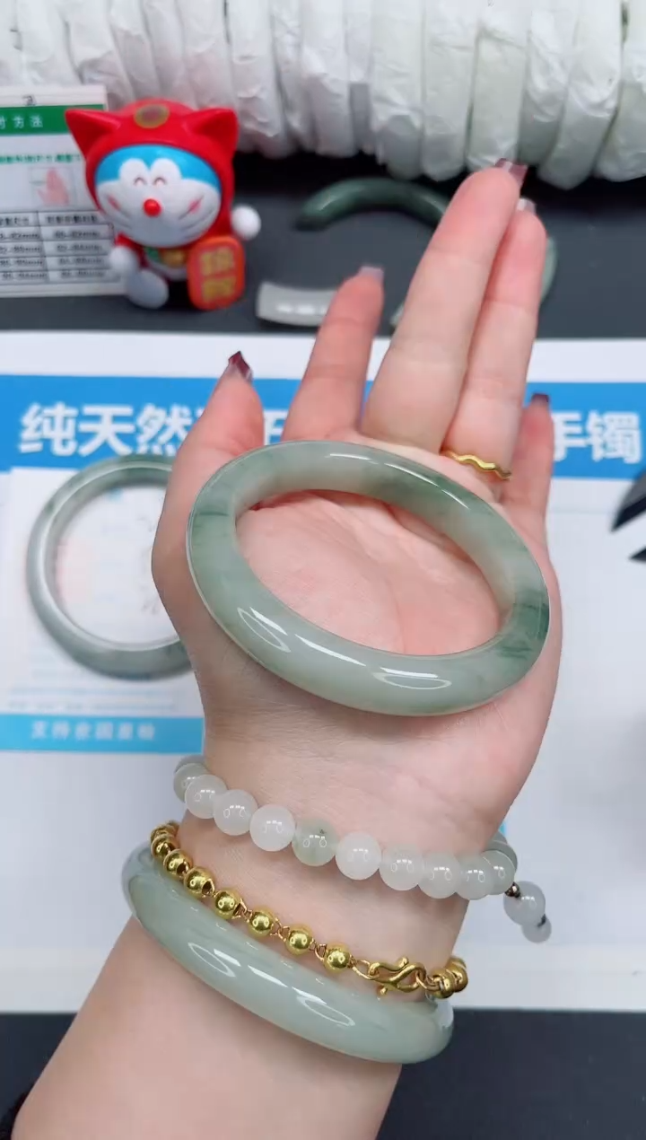 【闪购商品】石英质玉手镯未镶嵌3