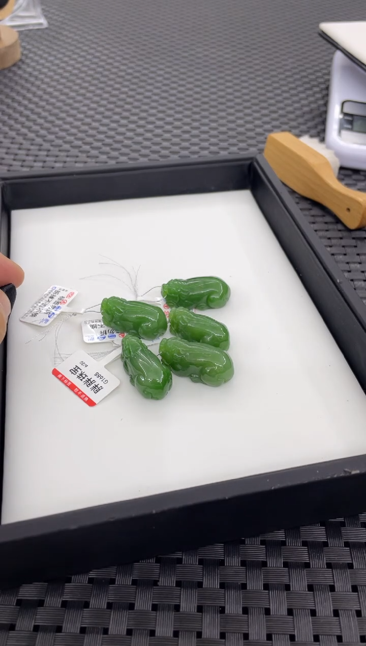 和田玉未镶嵌颈饰貔貅（多样性发一件）G1688