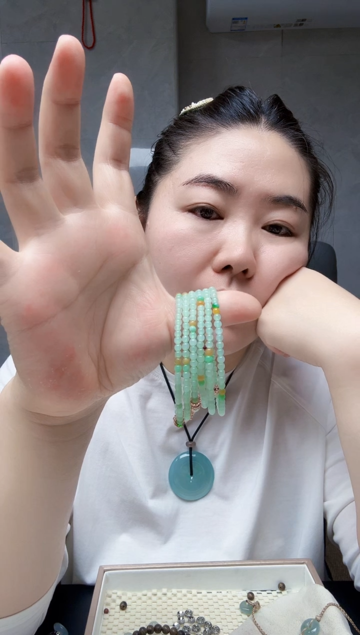 颈饰未镶嵌翡翠翡翠珠珠手串单圈多样性发货