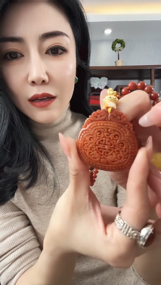 颈饰未镶嵌翡翠钱袋子