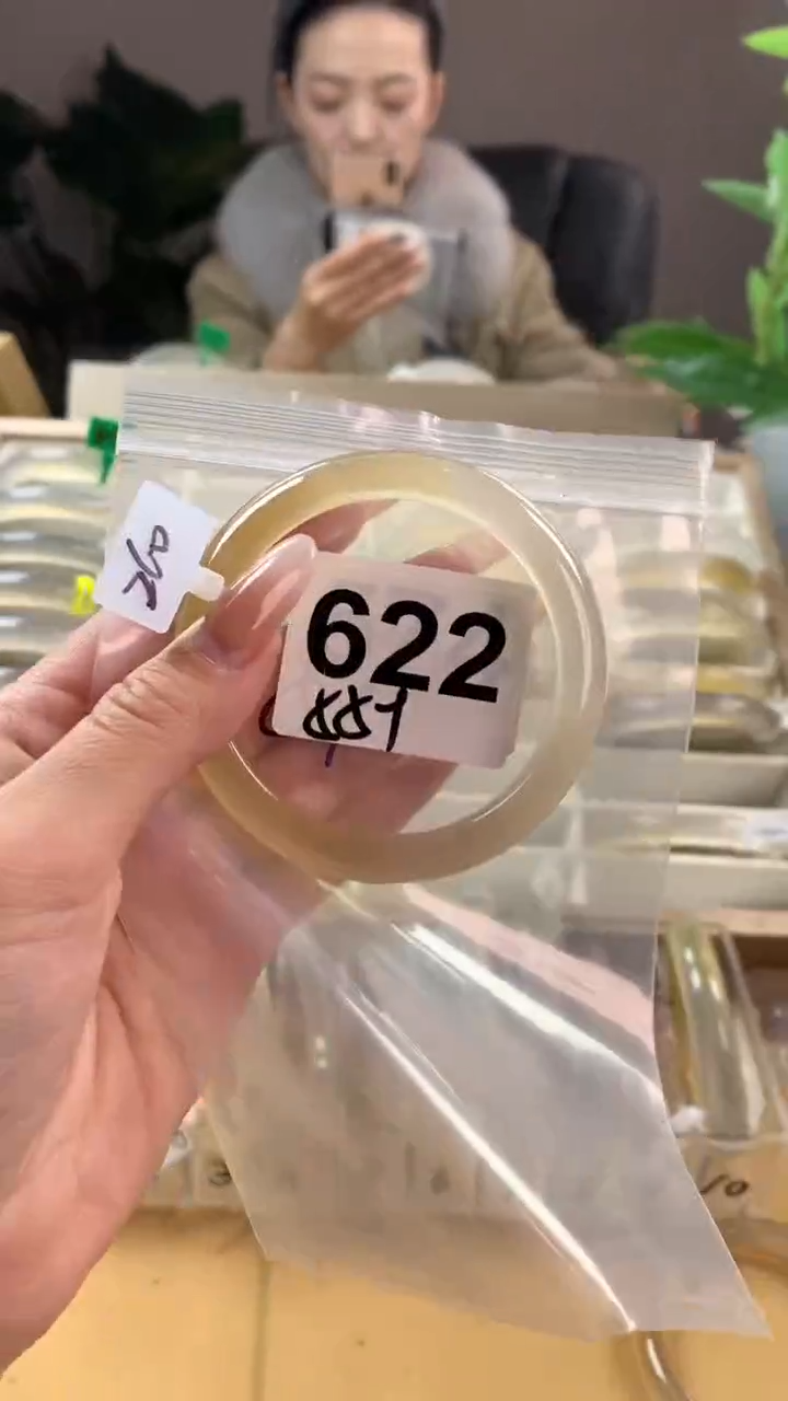 【闪购商品】玛瑙/玉髓手镯未镶嵌622