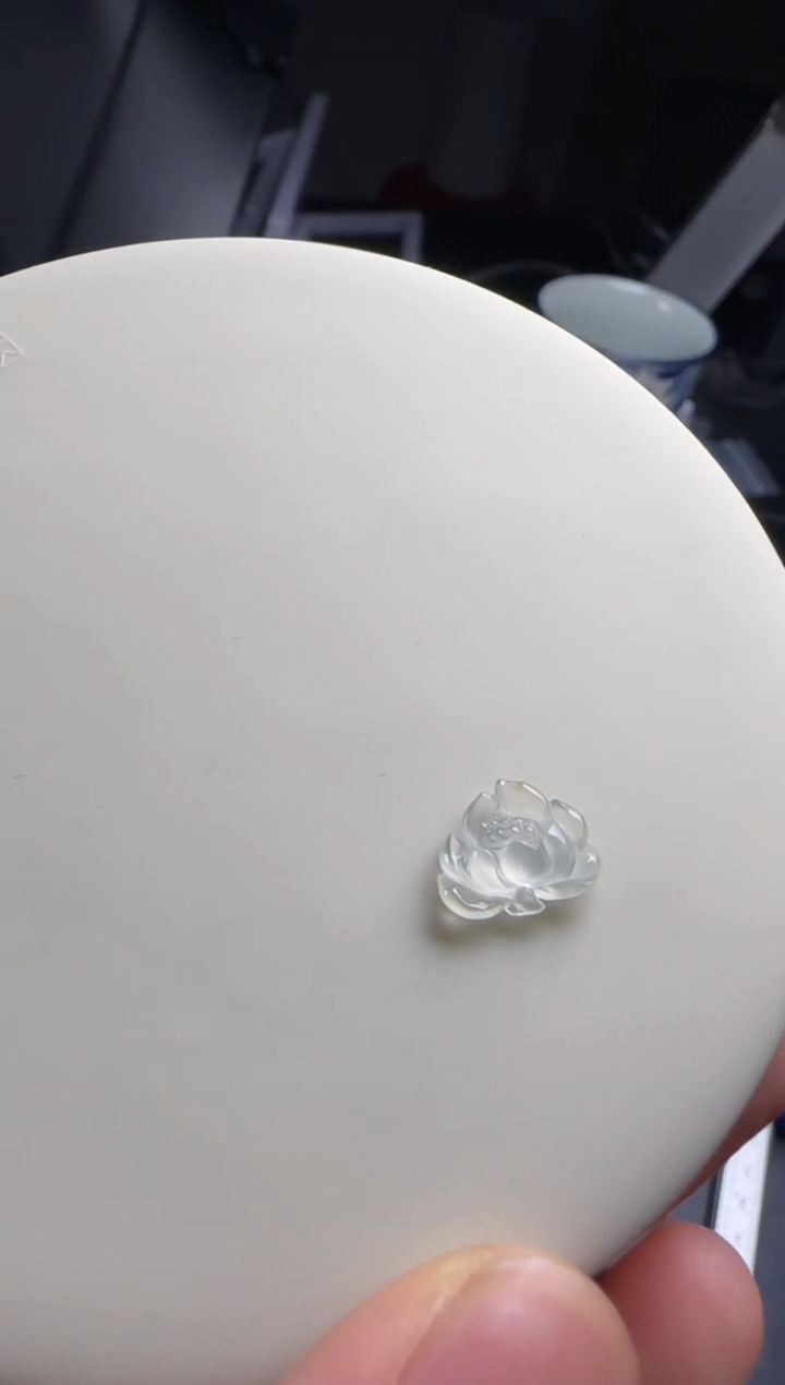 颈饰未镶嵌翡翠白莲花