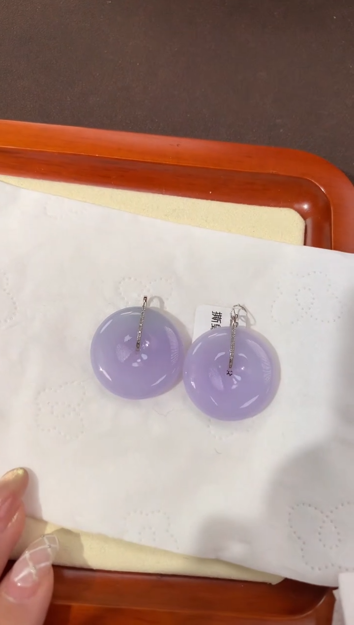 【闪购商品】翡翠颈饰18K金镶嵌天然缅甸a货翡翠(多样性发其一)