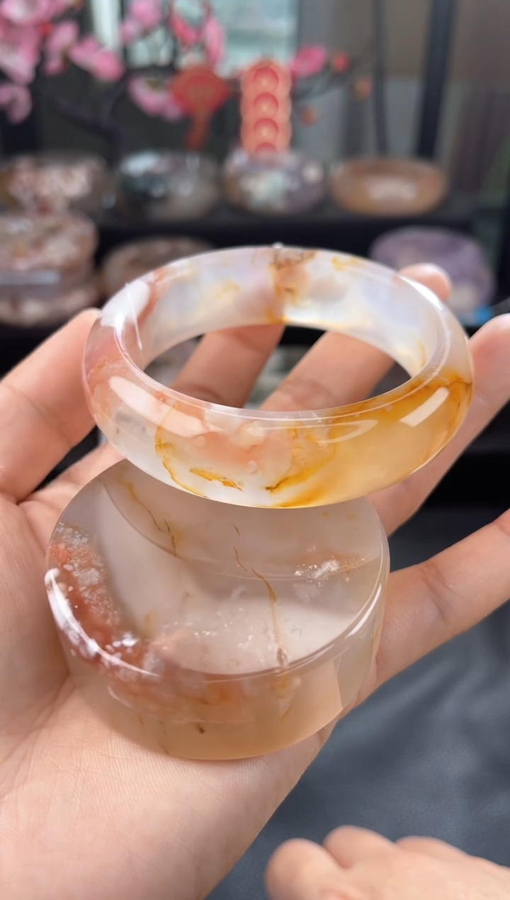 【闪购商品】石英质玉手镯未镶嵌58