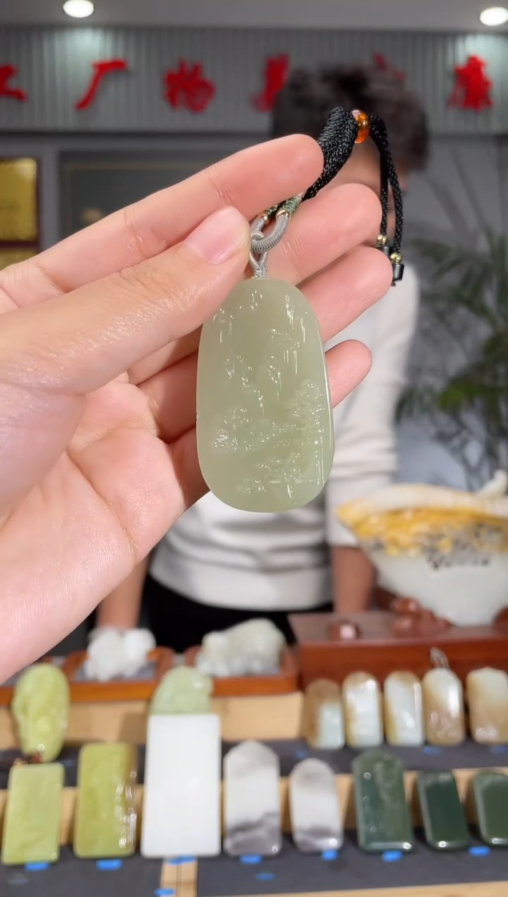 【闪购商品】和田玉（糖玉）颈饰未镶嵌拍一发一 多样性发货