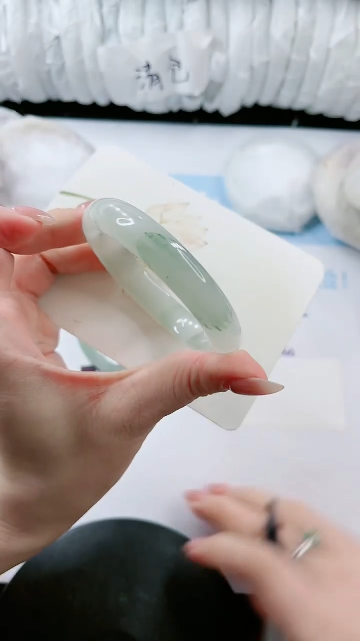 石英质玉未镶嵌手镯多样性发货V298