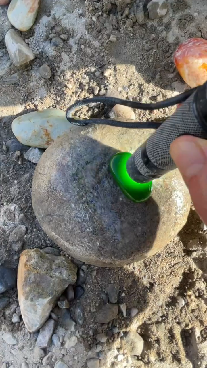 颈饰未镶嵌和田玉（糖玉）0021