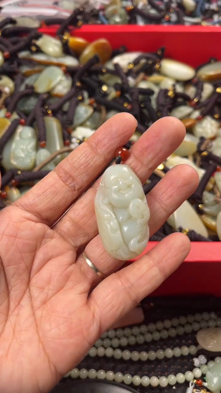 【闪购商品】和田玉颈饰未镶嵌多样性发货没有证书拍一发一有瑕