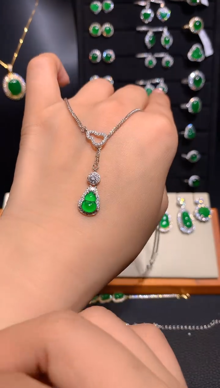 【闪购商品】翡翠颈饰银S925镶嵌多样性