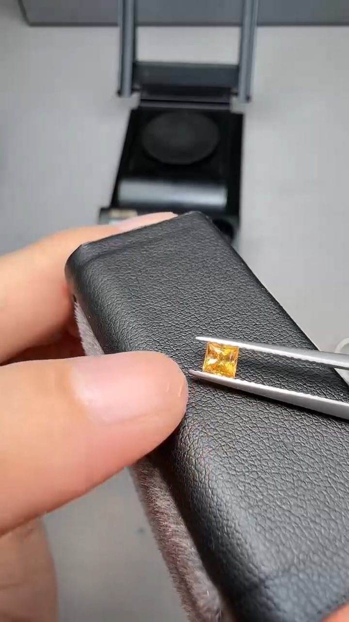 【闪购商品】彩色蓝宝石裸石未镶嵌0.3ct-A765-1p