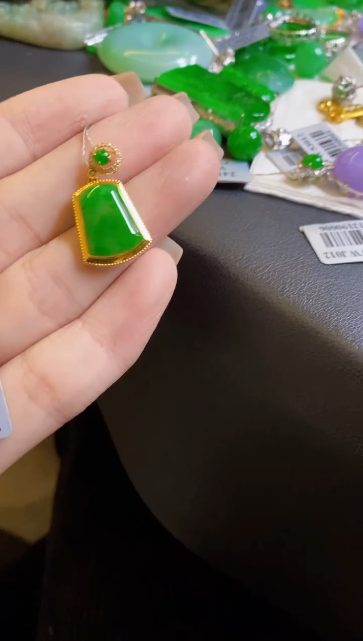 【闪购商品】定制翡翠18K金镶嵌无事牌