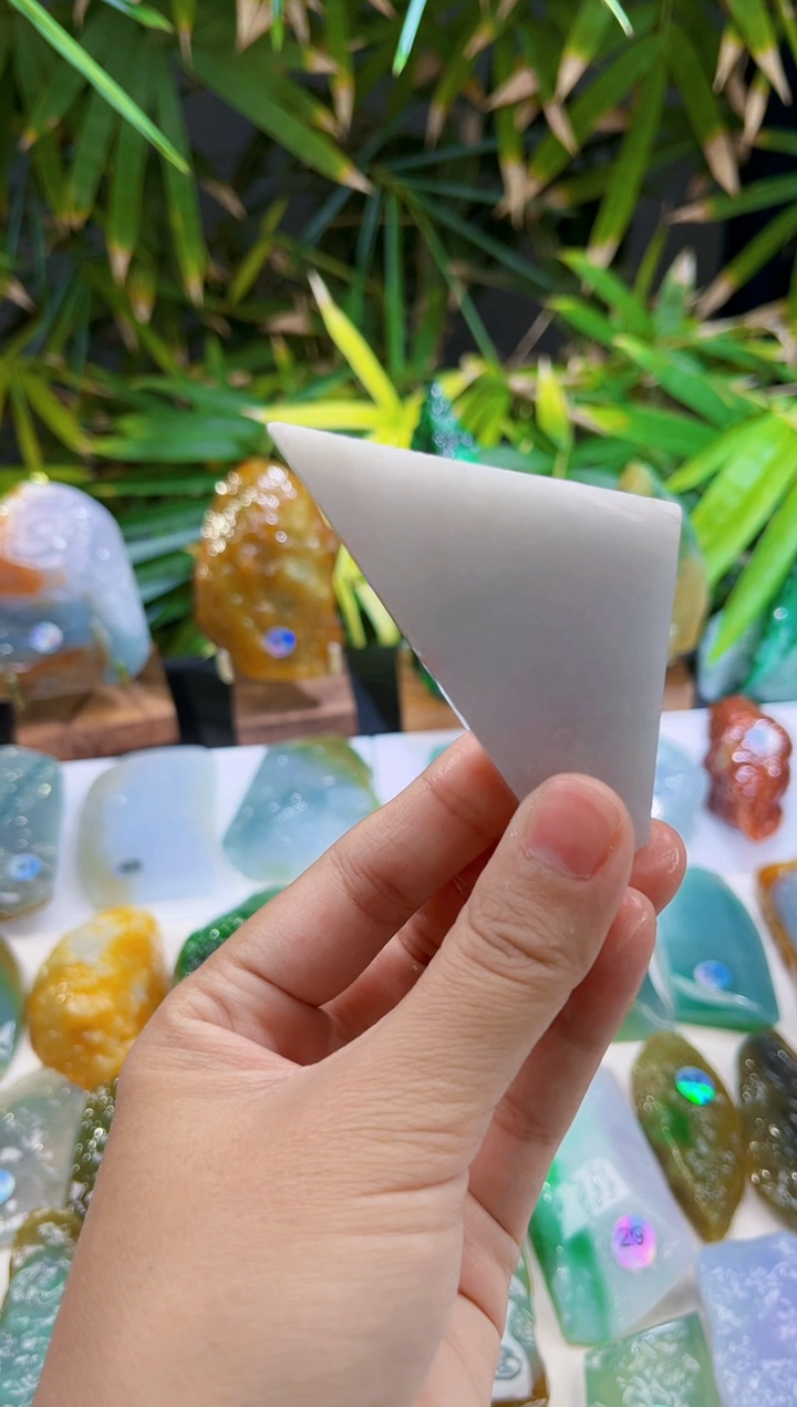 未镶嵌定制翡翠翡翠
