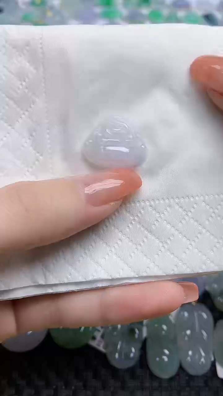 【闪购商品】翡翠颈饰未镶嵌天然翡翠A货