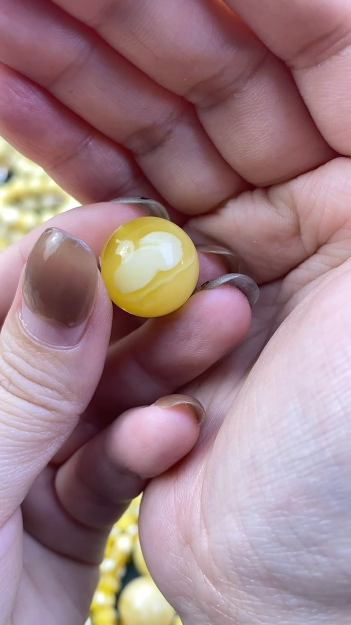 【闪购商品】琥珀裸石未镶嵌月.5