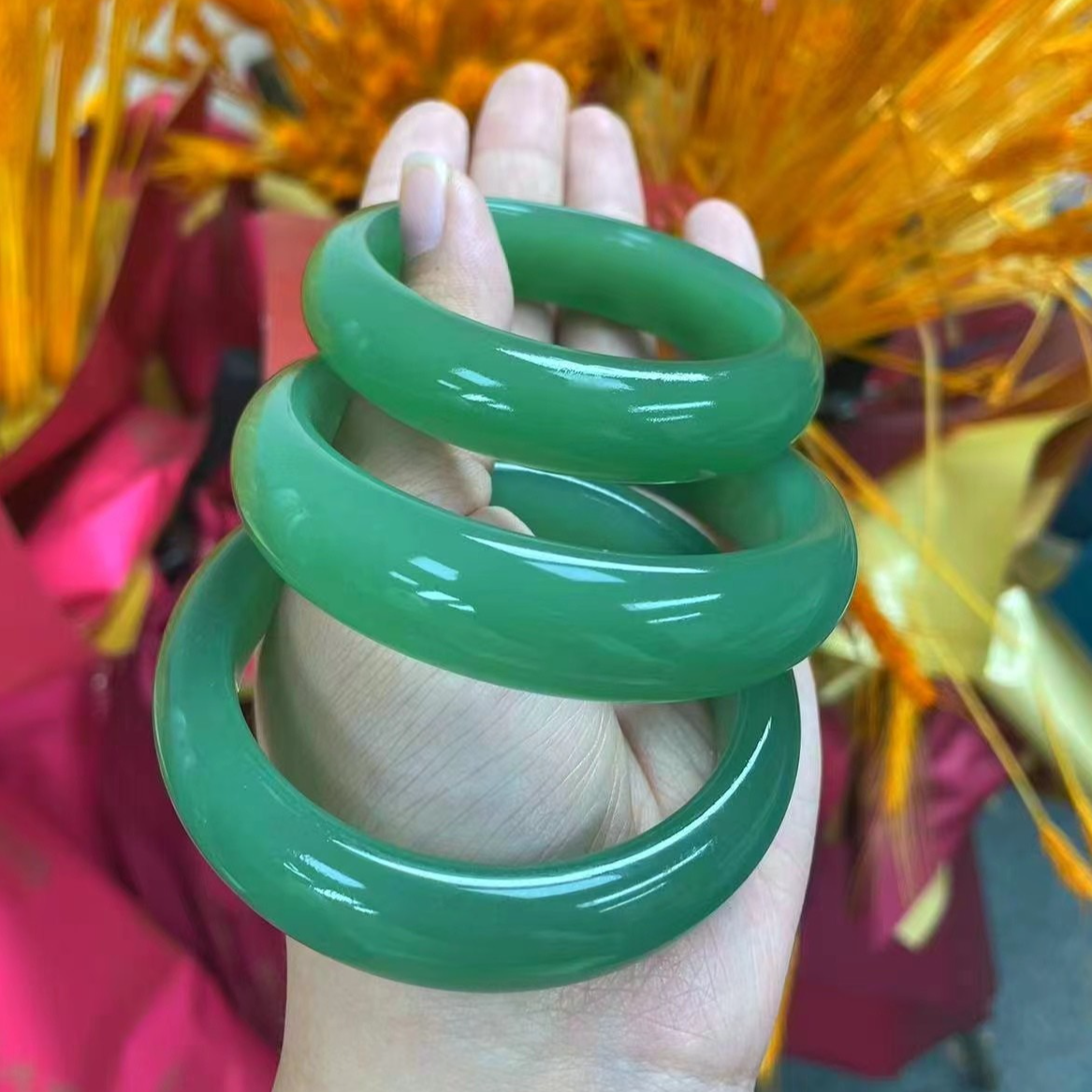 掌柜精选--高品质新疆菠菜绿正宽手镯多样性发一有色根色点